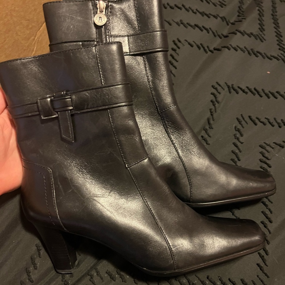 ETIENNE AIGNER BLACK LEATHER BOOTS